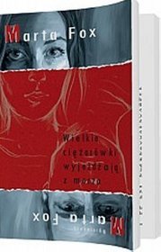 Wielkie ciężarówki wyjeżdżają z morza