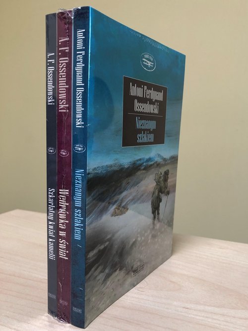 Nieznanym szlakiem / Wędrówka w świat / Szkarłatny kwiat kamelii