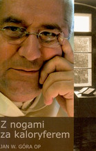 Z NOGAMI ZA KALORYFEREM